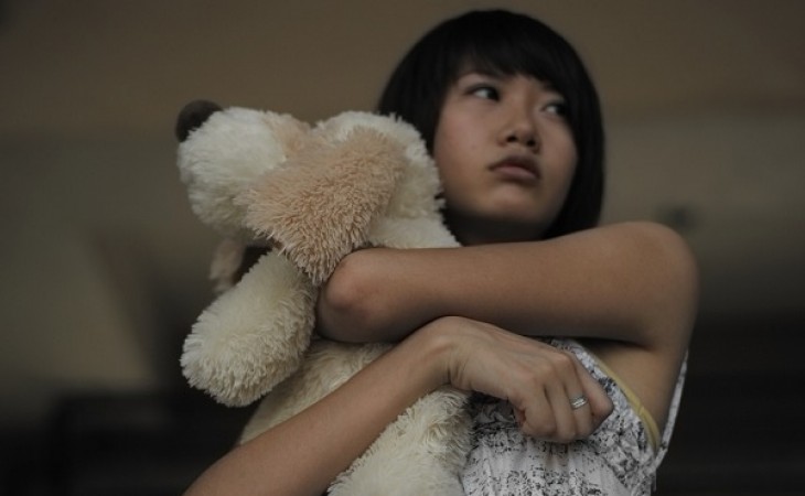 S for Samantha,S for SanNi ；SS for syiok sendiri?